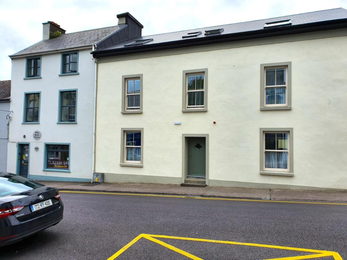 Dingle Garden Townhouse Bed & Breakfast Exterior photo The former National School in 2019
