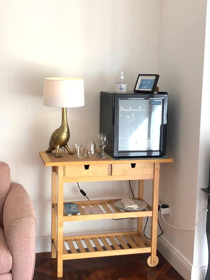 Dingle Garden Townhouse Bed & Breakfast Exterior photo A mini-fridge in a hotel room