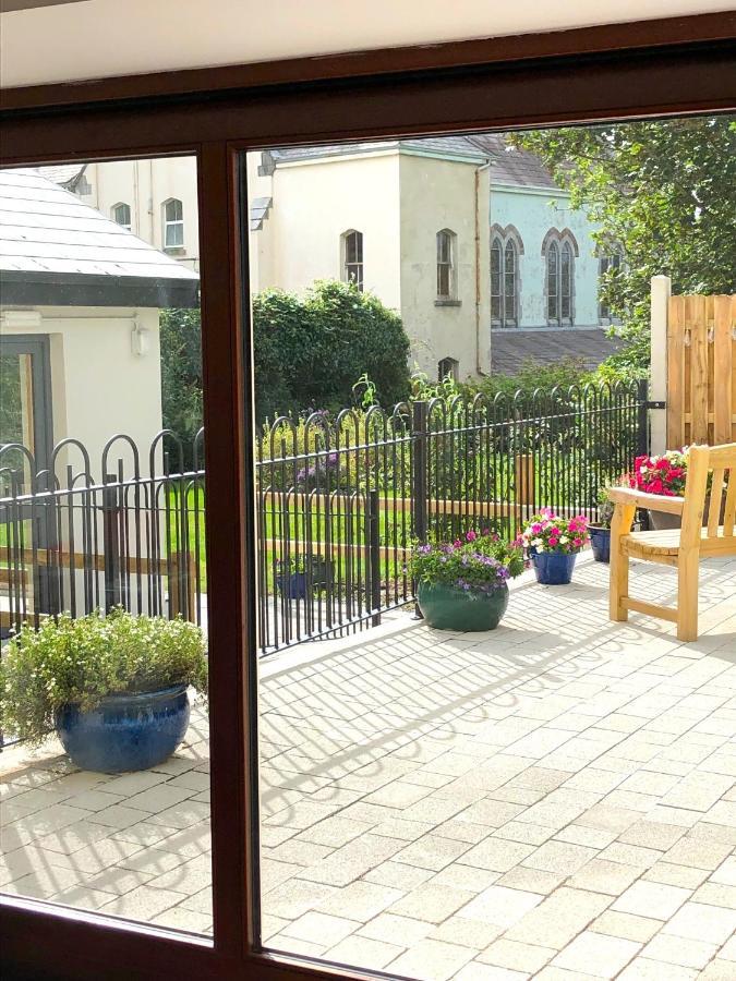 Dingle Garden Townhouse Bed & Breakfast Exterior photo The garden of the former home of the 11th Duke of Grafton